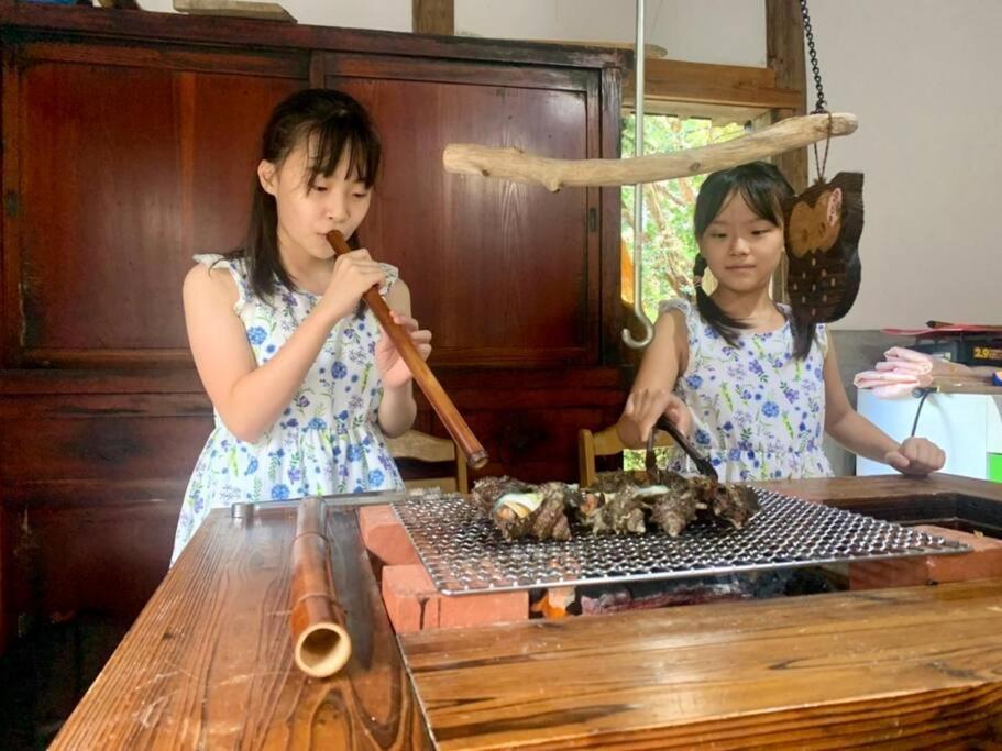佐渡島に残る築130年の伝統的な古民家｜東夢 Villa Sado Bagian luar foto