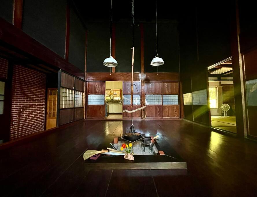 佐渡島に残る築130年の伝統的な古民家｜東夢 Villa Sado Bagian luar foto