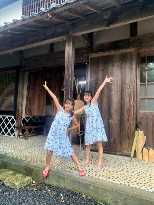 佐渡島に残る築130年の伝統的な古民家｜東夢 Villa Sado Bagian luar foto