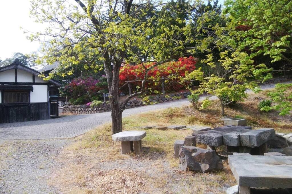 佐渡島に残る築130年の伝統的な古民家｜東夢 Villa Sado Bagian luar foto