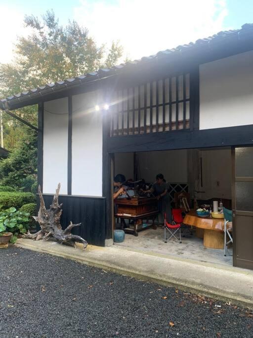 佐渡島に残る築130年の伝統的な古民家｜東夢 Villa Sado Bagian luar foto
