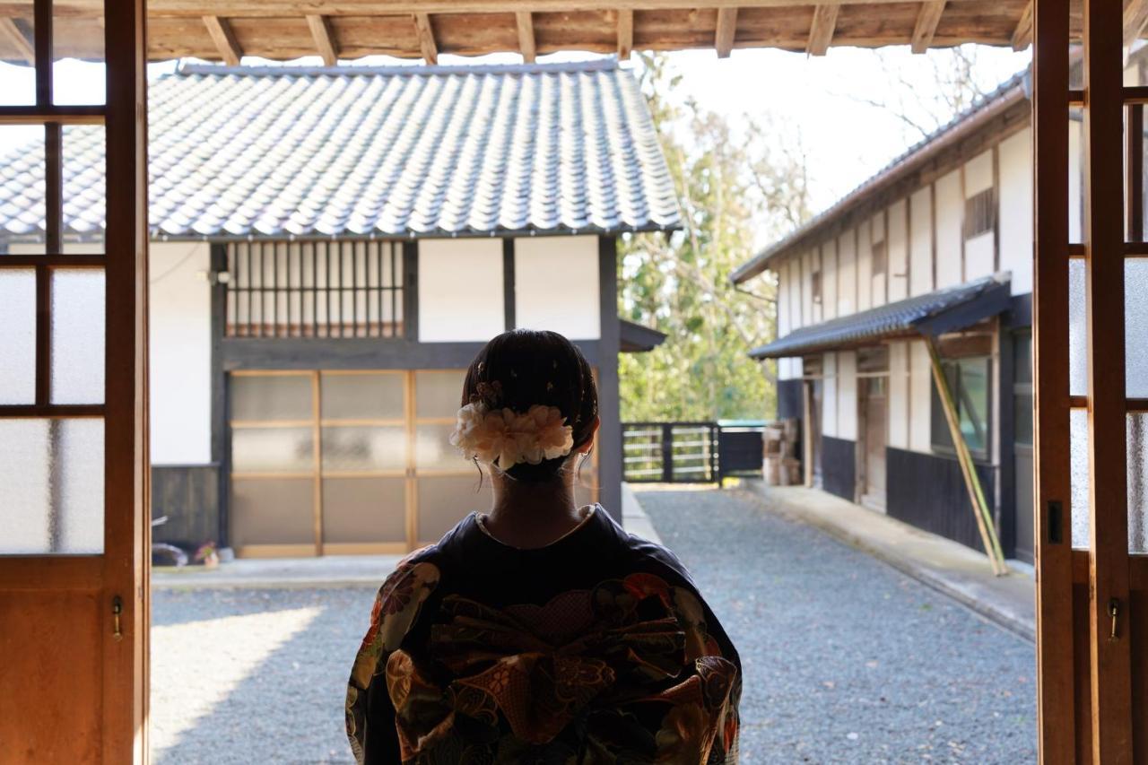 佐渡島に残る築130年の伝統的な古民家｜東夢 Villa Sado Bagian luar foto