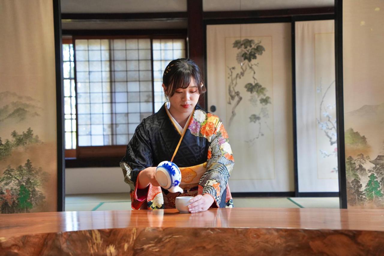 佐渡島に残る築130年の伝統的な古民家｜東夢 Villa Sado Bagian luar foto